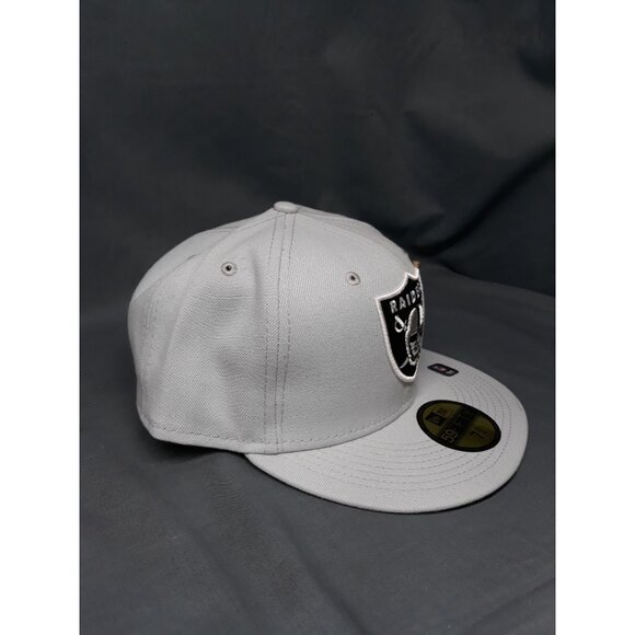 New Era 59Fifty Las Vegas Raiders Fitted Cap Grey Size 7 3/4 NEW WITH TAGS! - Picture 2 of 7